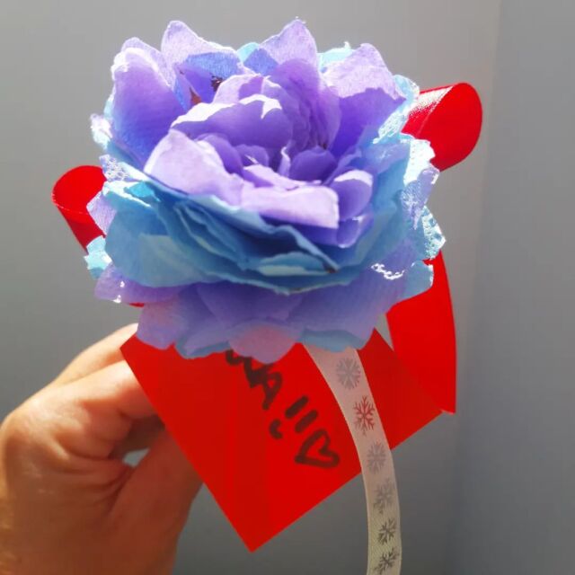 Oggi si lavora per la Festa della mamma 😍

#laboratori #fiori #fiorineifiori #